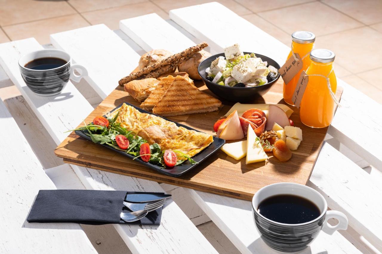 Afrodite Suites Потос Екстериор снимка