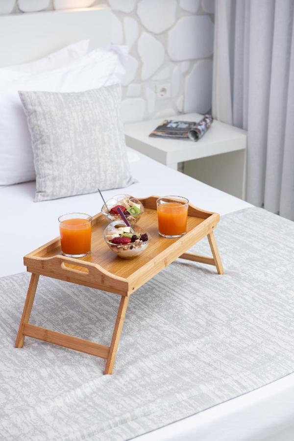 Afrodite Suites Потос Екстериор снимка